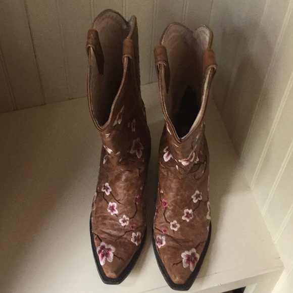 Cowboy boots - Picture 3 of 4